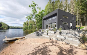 Amazing Home In Borås With Wifi